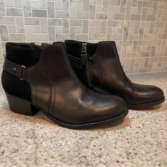 Clark’s Leather/Suede Booties - Picture 1 of 6